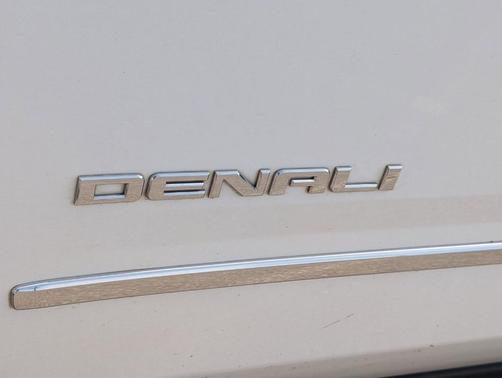 Summit White 2015 GMC Yukon Denali