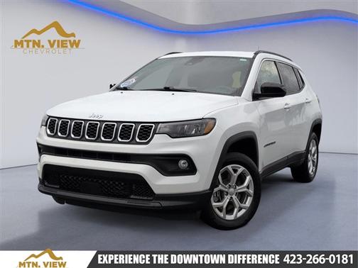 Bright White Clearcoat 2024 Jeep Compass Latitude