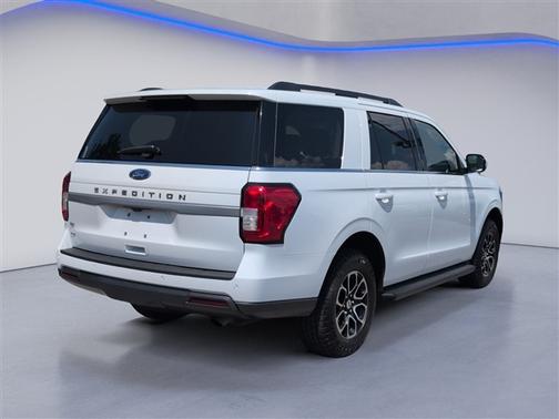 Oxford White 2022 Ford Expedition XLT