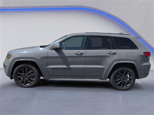 Sting Gray Clearcoat 2021 Jeep Grand Cherokee Laredo X