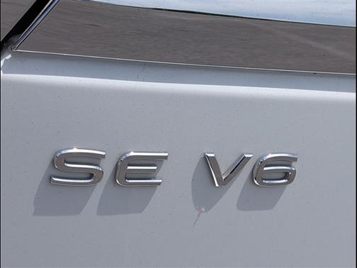 Pure White 2022 Volkswagen Atlas 3.6L SE w/Technology