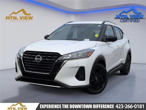 2023 Nissan Kicks SR