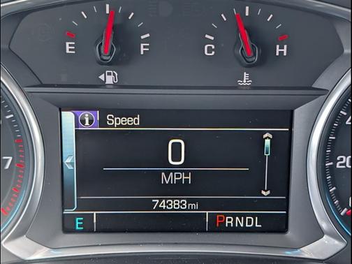 Pepperdust Metallic 2018 Chevrolet Traverse LT Cloth