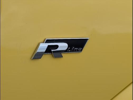 2014 Volkswagen Beetle 2.0T R-Line