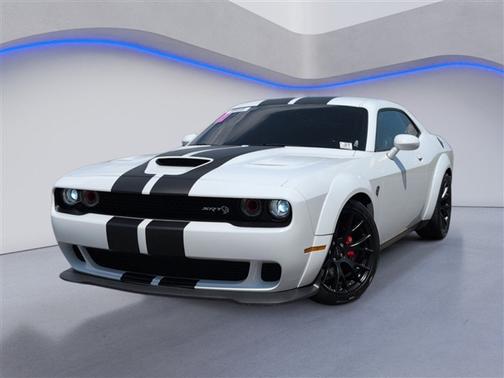 Bright White Clearcoat 2016 Dodge Challenger SRT Hellcat