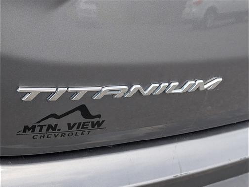 2024 Ford Edge Titanium
