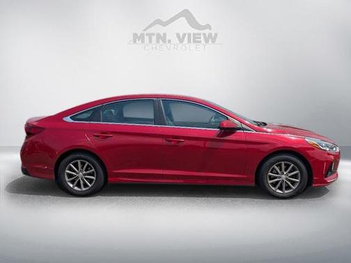 2018 Hyundai SONATA SE