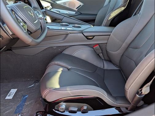 2026 Chevrolet Corvette Stingray w/2LT