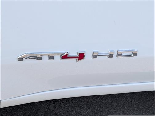 2025 GMC Sierra 2500 AT4