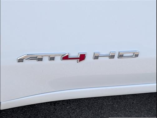 2025 GMC Sierra 2500 AT4