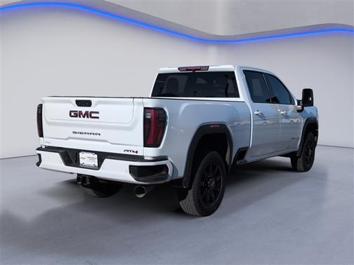 2025 GMC Sierra 2500 AT4