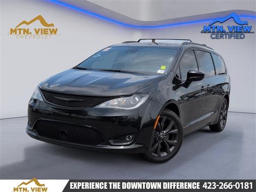 2020 Chrysler Pacifica Touring-L