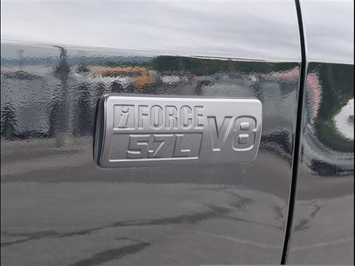 Midnight Black Metallic 2019 Toyota Tundra SR5