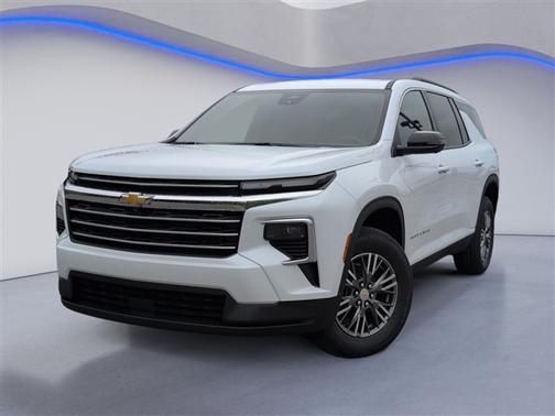 White 2026 Chevrolet Traverse LT