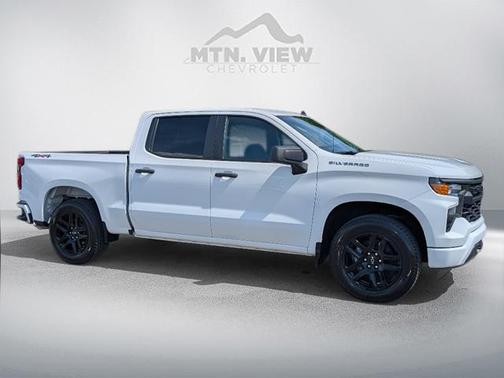2022 Chevrolet Silverado 1500 Custom