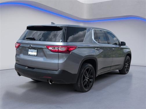 Satin Steel Metallic 2021 Chevrolet Traverse LS