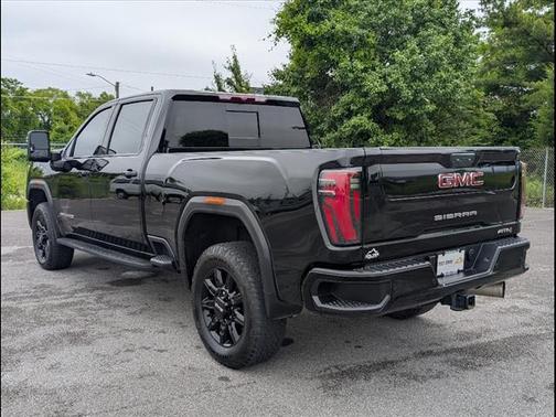 2024 GMC Sierra 2500 AT4