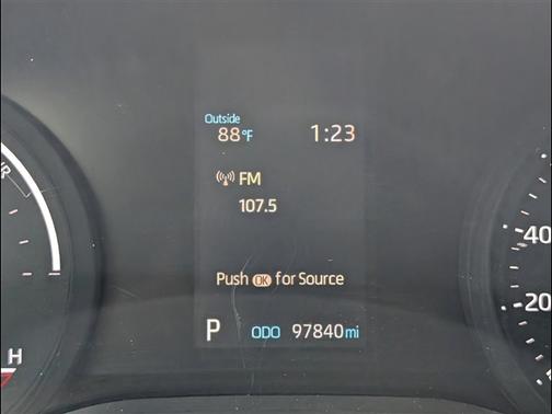 2023 Toyota Sienna LE