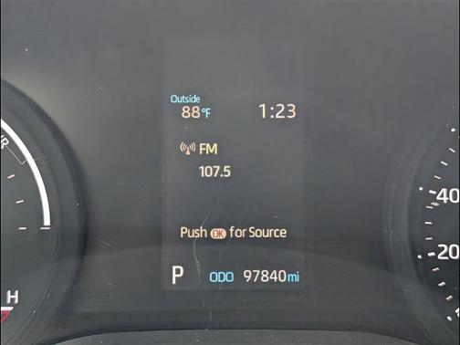 2023 Toyota Sienna LE