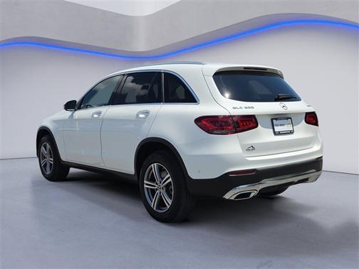 White 2022 Mercedes-Benz GLC 300 Base 4MATIC