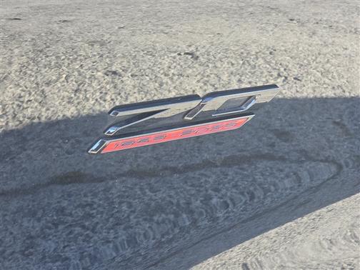 Carbon Flash Metallic 2023 Chevrolet Corvette Stingray w/3LT