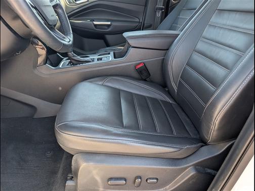 White Platinum Clearcoat Metallic 2018 Ford Escape Titanium