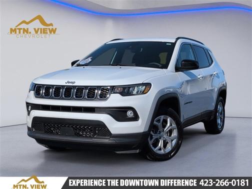Bright White Clearcoat 2024 Jeep Compass Latitude