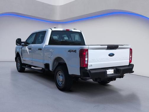 Oxford White 2025 Ford F-250 XL