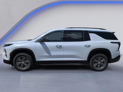 White 2026 Chevrolet Traverse LT