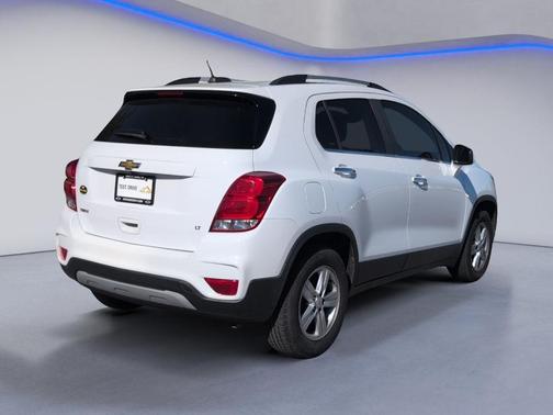 Summit White 2020 Chevrolet Trax LT