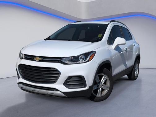 Summit White 2020 Chevrolet Trax LT