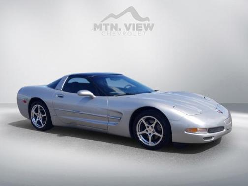 2004 Chevrolet Corvette Base