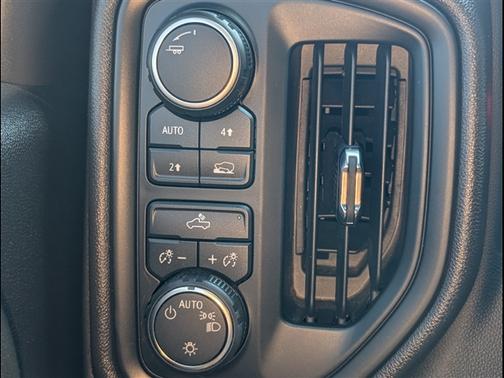 Summit White 2022 Chevrolet Silverado 1500 WT