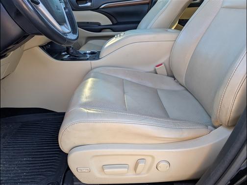 2017 Toyota Highlander 