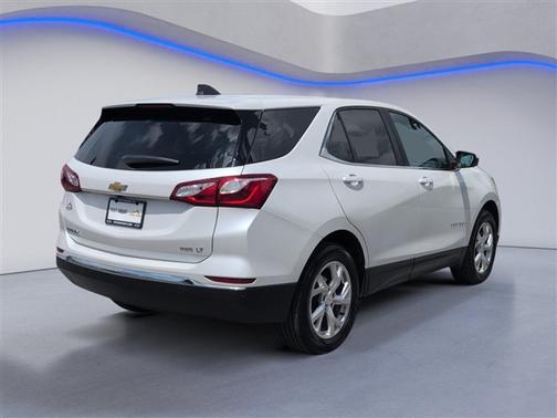Iridescent Pearl Tricoat 2021 Chevrolet Equinox 1LT