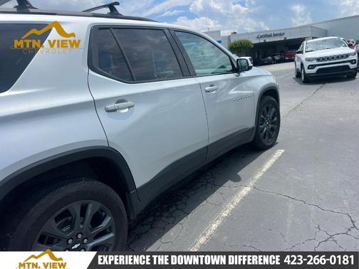Silver Ice Metallic 2019 Chevrolet Traverse RS