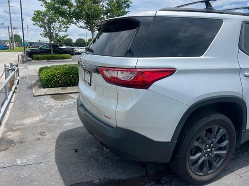 Silver Ice Metallic 2019 Chevrolet Traverse RS