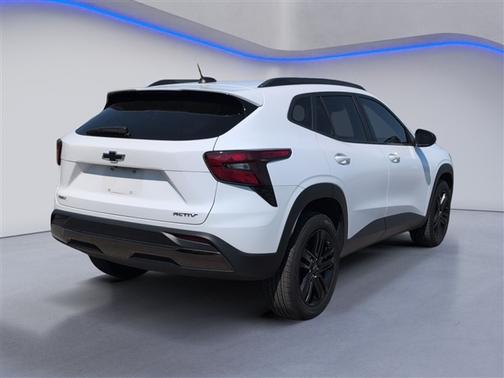 Summit White 2024 Chevrolet Trax ACTIV