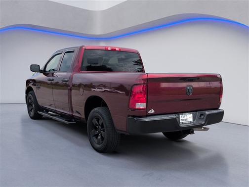 Delmonico Red Pearlcoat 2022 RAM 1500 Classic Tradesman