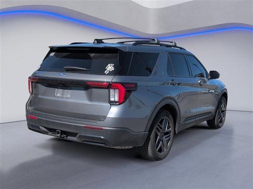 Gray Metallic 2025 Ford Explorer ST-Line