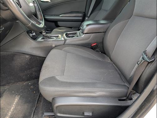 2016 Dodge Charger SE