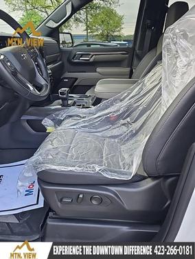 Summit White 2025 Chevrolet Silverado 1500 ZR2