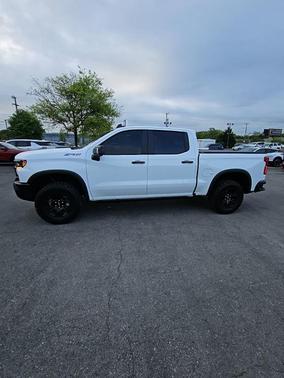 Summit White 2025 Chevrolet Silverado 1500 ZR2
