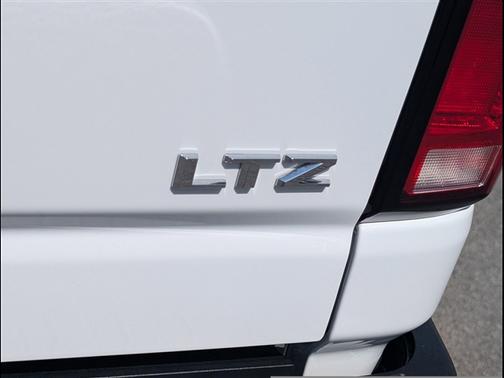 Summit White 2025 Chevrolet Silverado 2500 LTZ