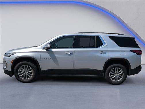 Silver Ice Metallic 2022 Chevrolet Traverse LT Cloth