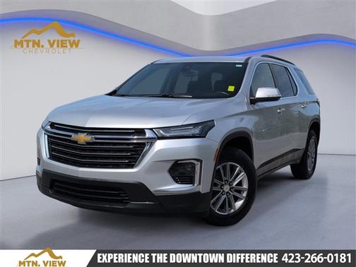 Silver Ice Metallic 2022 Chevrolet Traverse LT Cloth