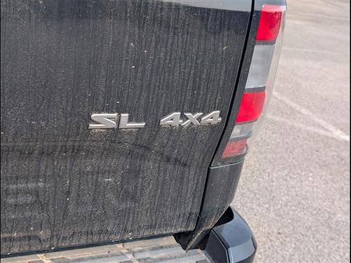 Black 2024 Nissan Frontier SL