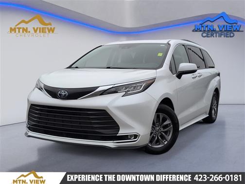 2023 Toyota Sienna XLE