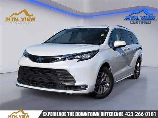 2023 Toyota Sienna XLE