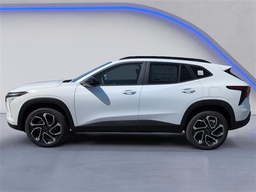 White 2026 Chevrolet Trax 2RS
